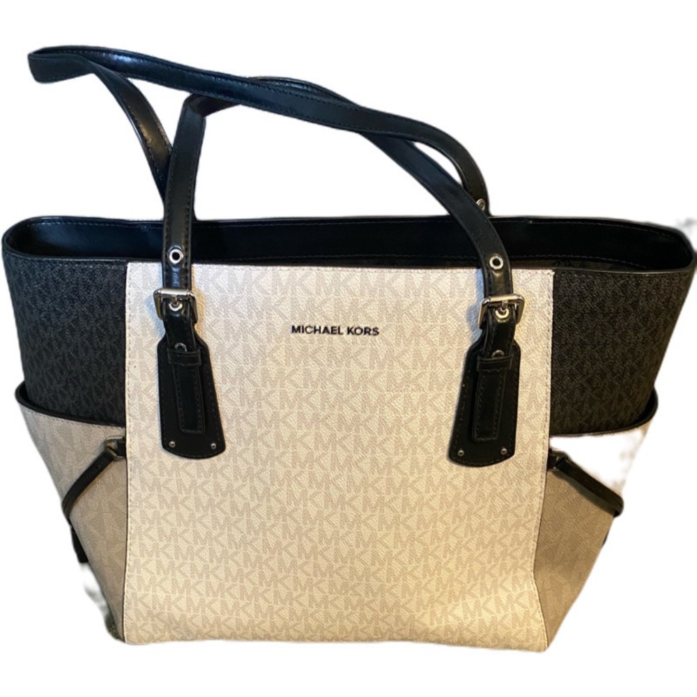 Michael Kors Signature Voyager East West Tote